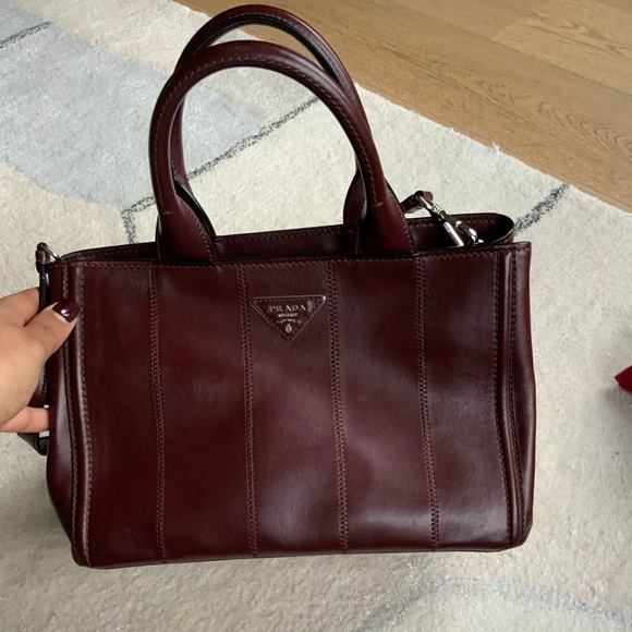 Prada medium shoulder bag - Picture 2 of 8